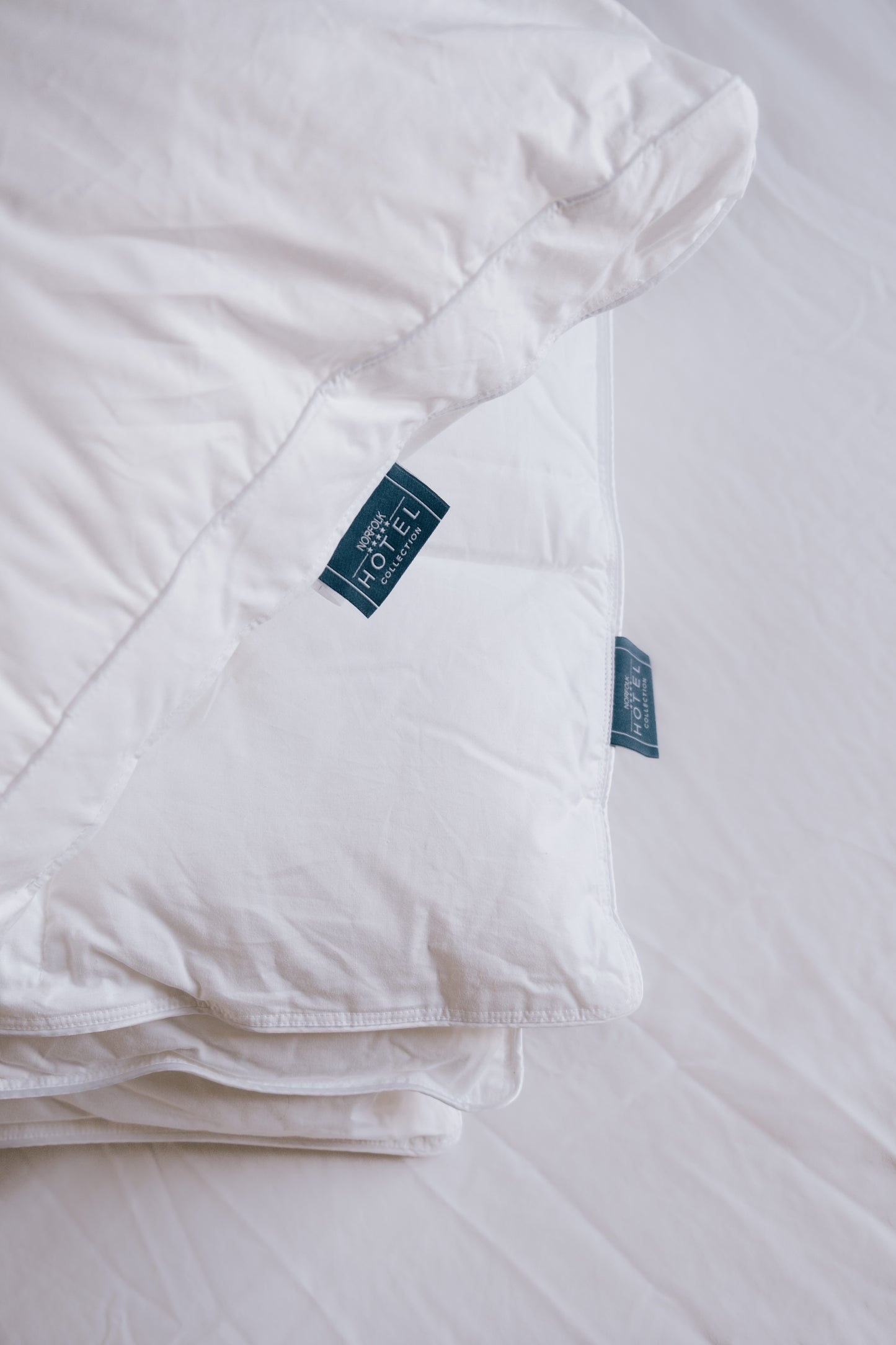 Premium Cool Night 74x48cm pillow Norfolk 5* Hotel Collection